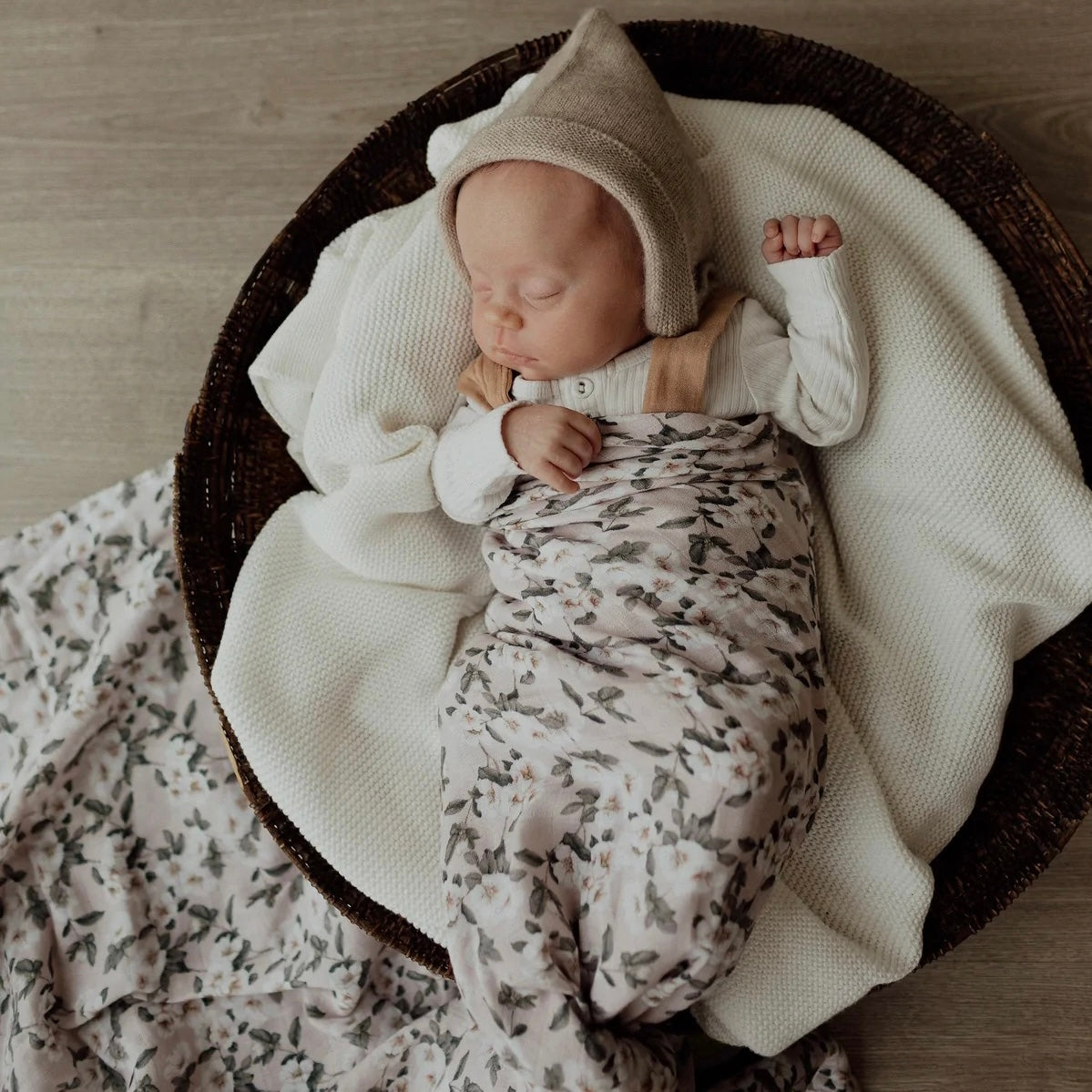 Little Gem Swaddle